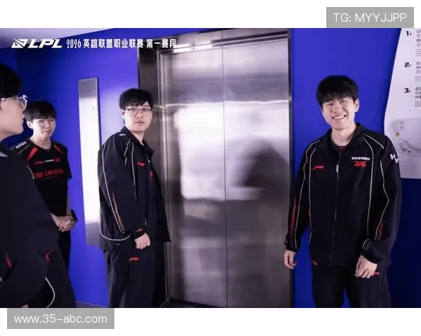 赛后复盘：深入剖析JDG与V5对决中的战术与策略应用